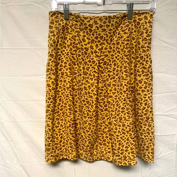 J McLaughlin Womens Skirt Size 6 Brown Tan Animal Print A-Line Knee Length Silk - Picture 1 of 5